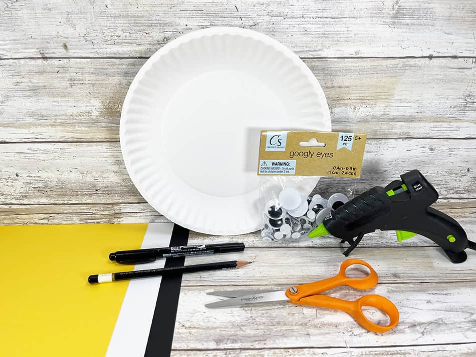 Snowy Owl Paper Plate Handprints Materials