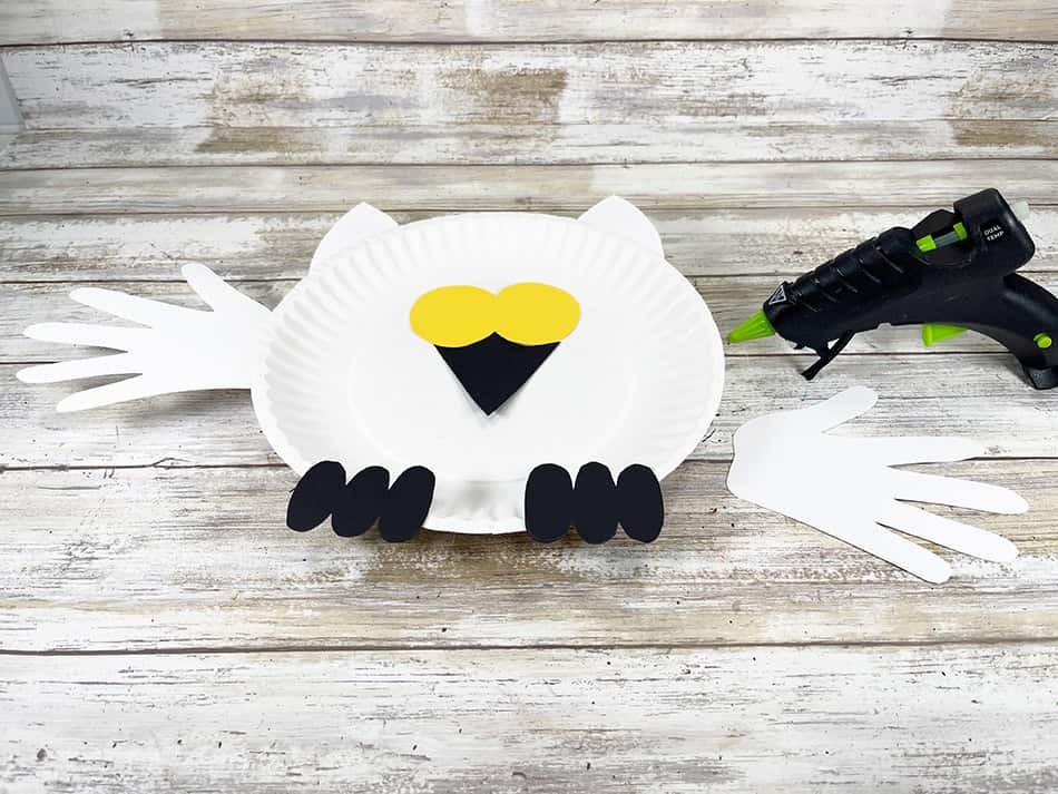 Snowy Owl Paper Plate Handprints Step 3