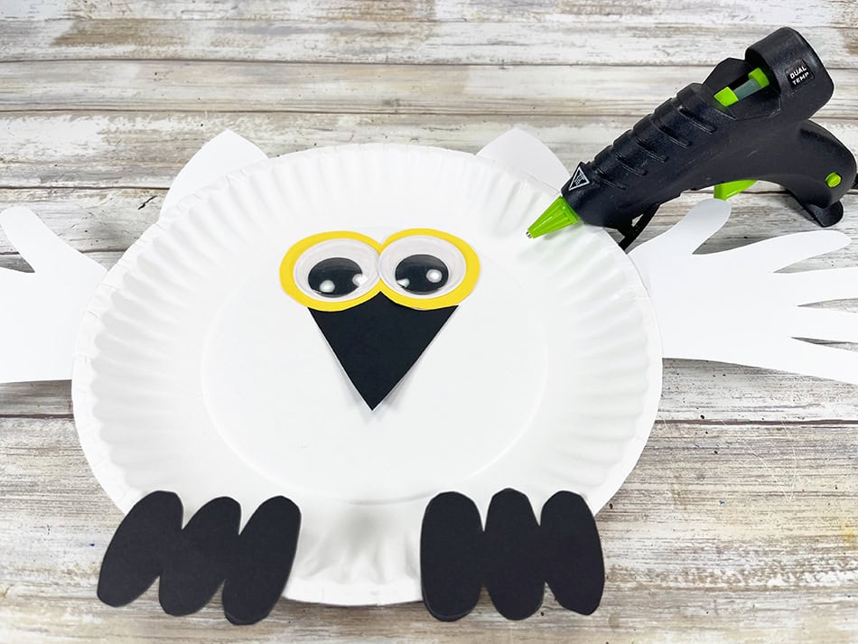 Snowy Owl Paper Plate Handprints Step 4